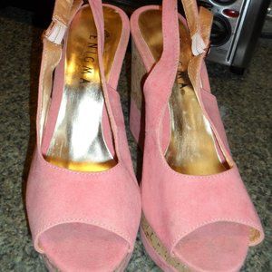 Size 8 Light pink Platform Suede Sandals, Enigma is the Brand